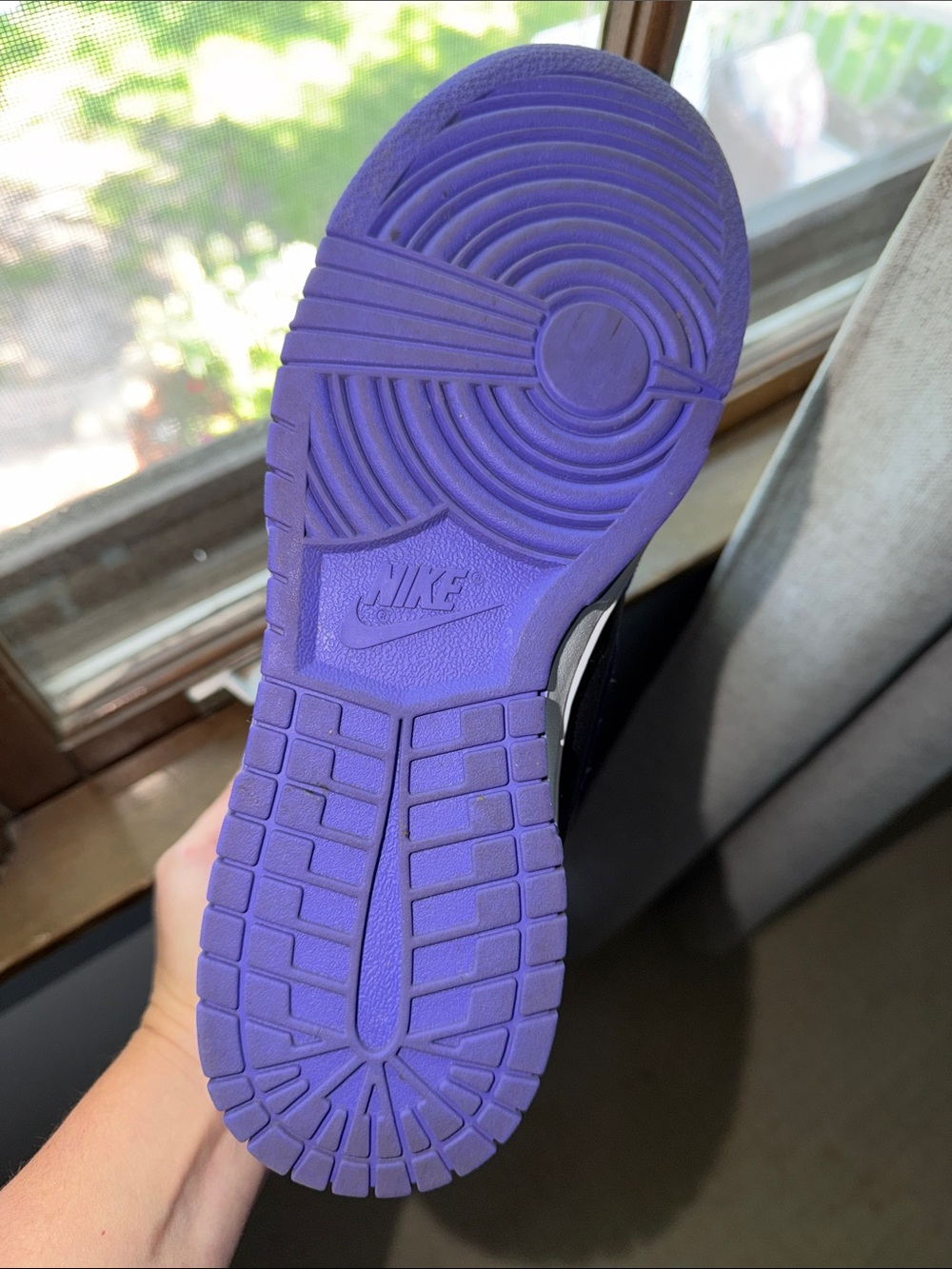Nike High-Top Sneakers in Purple and Black - Picture 3 of 4